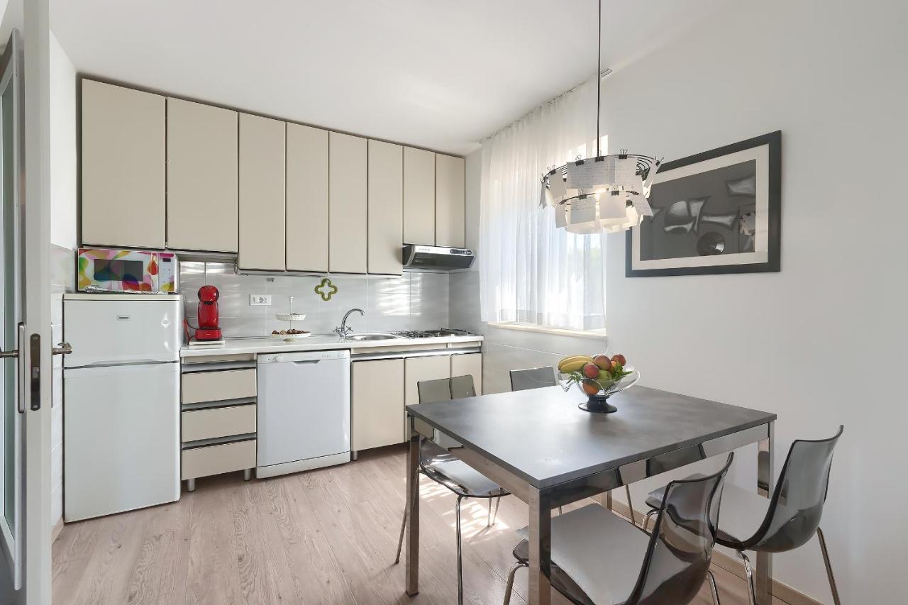Palm View Apartment *