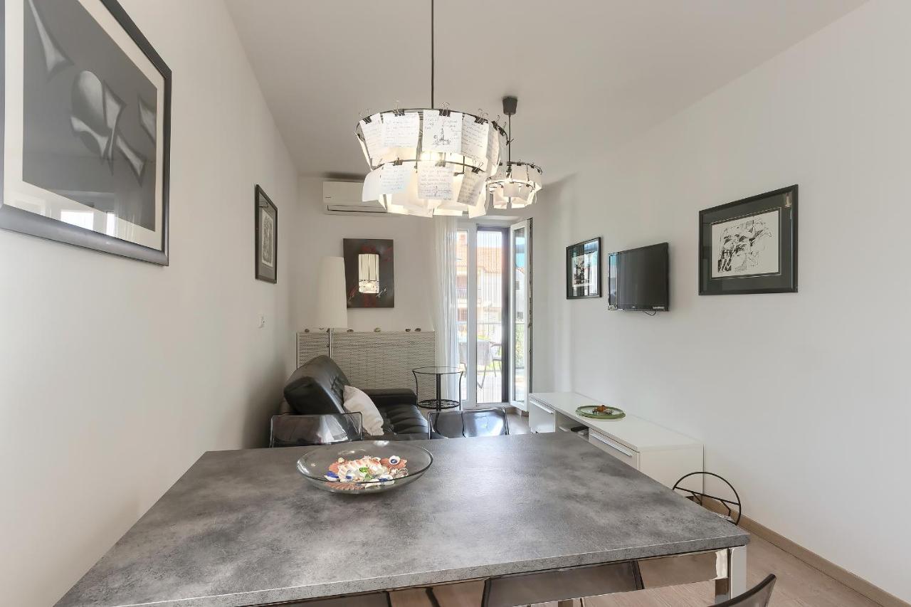 Palm View Apartment